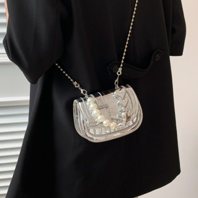 チェーン バッグ パールチェーンミニショルダーバッグ 斜め掛け対応