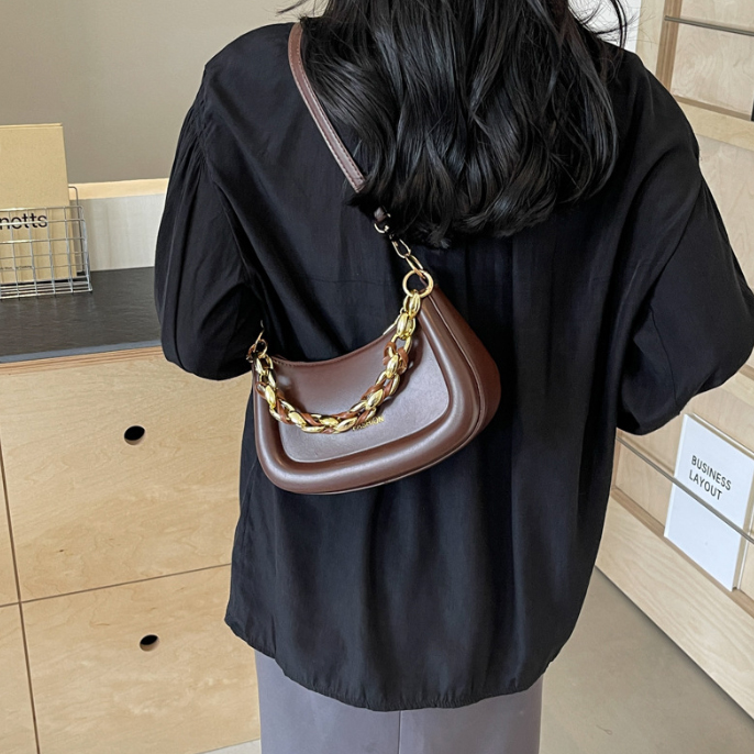 チェーン バッグ 二通り楽しめる金属チェーンショルダーバッグ