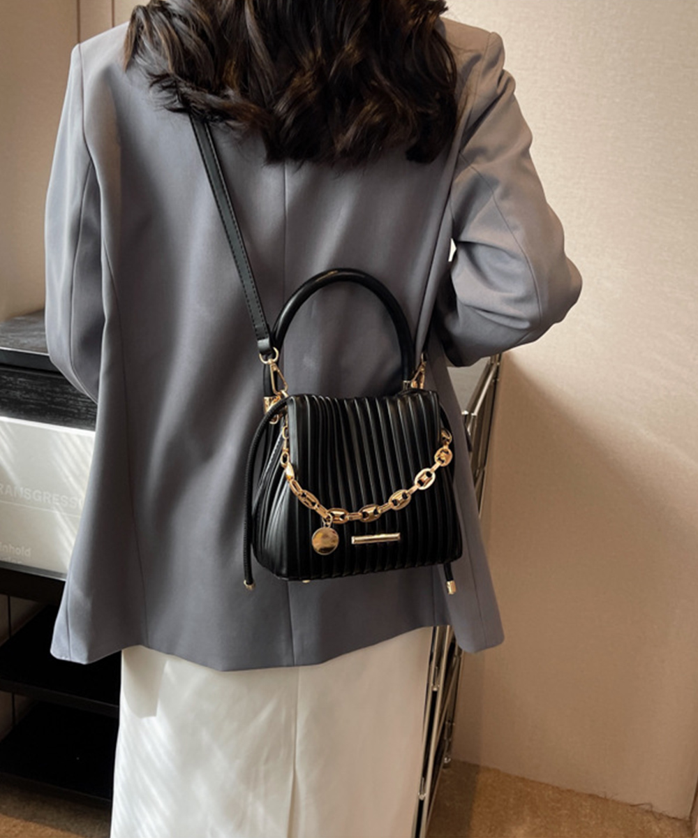 https://fulmo-img-server.com/chai-ny/7e22a152-37cb-4a18-8da2-54c1712db39c.jpg