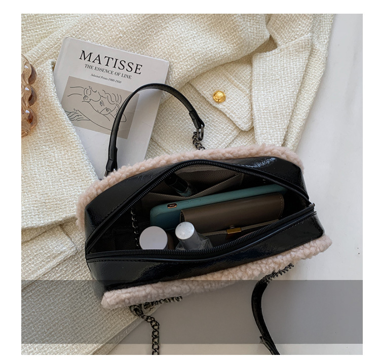 チェーン バッグ 2025新作 ボア付きミニチェーンショルダーバッグ