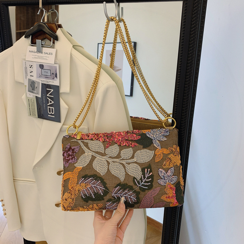 チェーン バッグ 森の宝物 刺繍トートバッグ