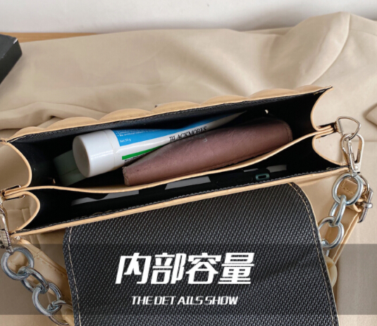 https://fulmo-img-server.com/chai-ny/93f4c8fb-087d-40e2-942e-a5aaa713ae8f.jpg