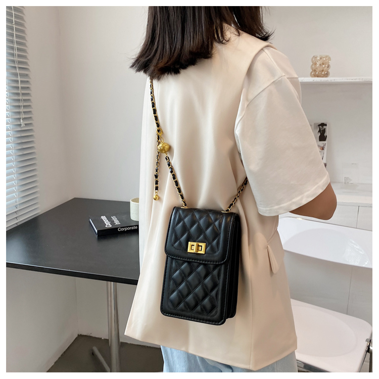 チェーン バッグ 菱形キルティング 金具留め ポシェット