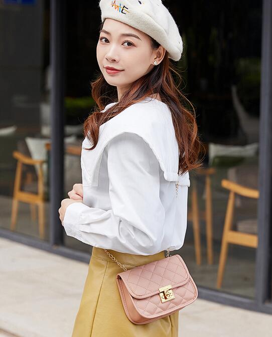 チェーン バッグ キルティング柄ショルダーバッグ チェーン付きフリンジ小銭入れ