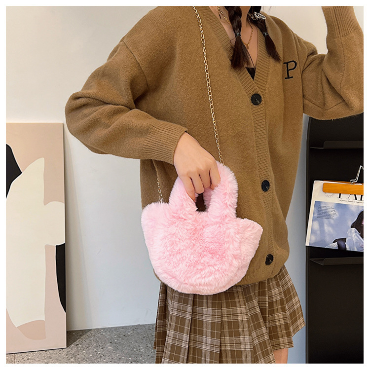 チェーン バッグ ふわふわフェイクファーミニバッグチェーン付き