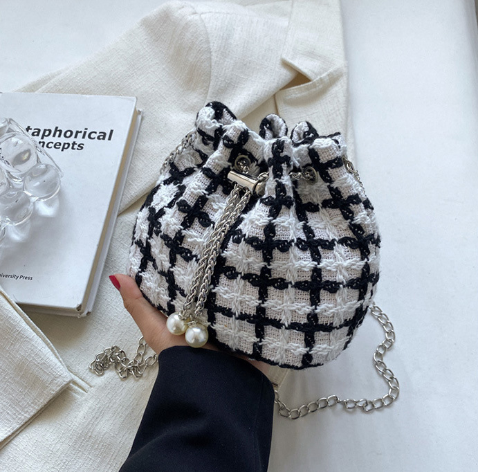 チェーン バッグ ツイード チェーン ショルダーバッグ パール タッセル 巾着