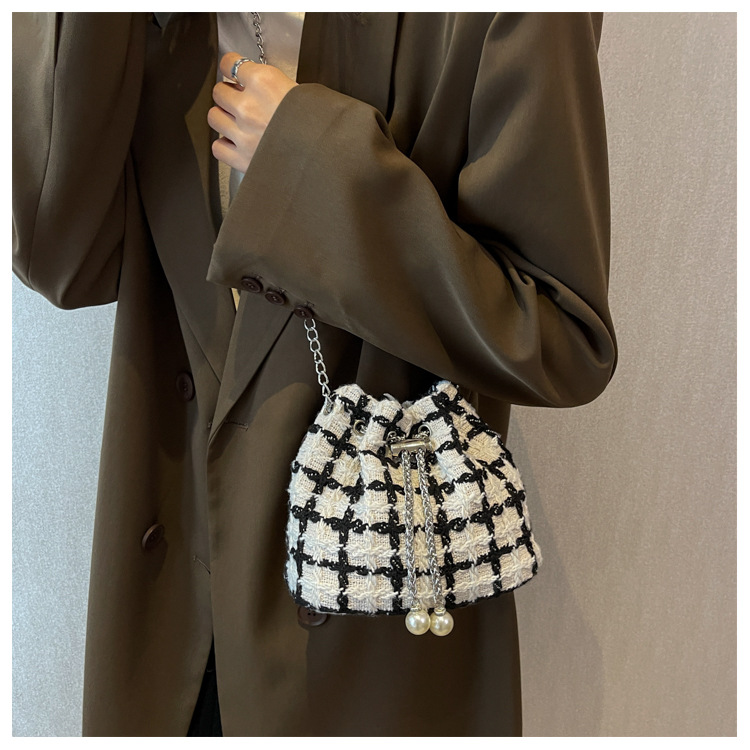 チェーン バッグ ツイード チェーン ショルダーバッグ パール タッセル 巾着