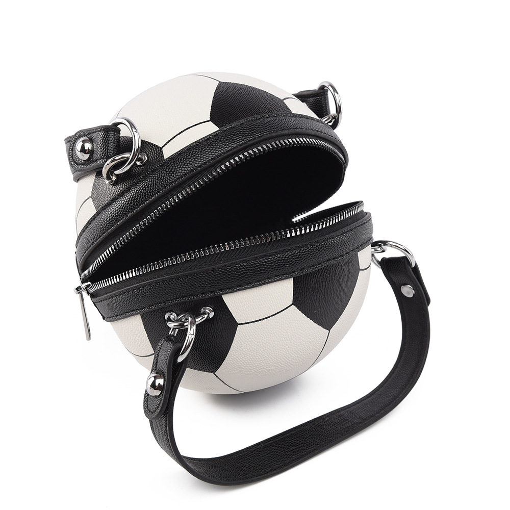 チェーン バッグ サッカーボール型ミニバッグ
