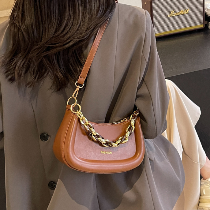 チェーン バッグ 二通り楽しめる金属チェーンショルダーバッグ