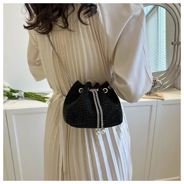 チェーン バッグ キラキラスタッズ巾着チェーンバッグ小さめショルダー