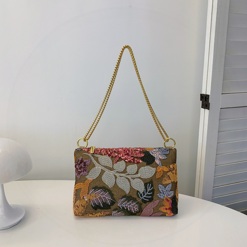 チェーン バッグ 森の宝物 刺繍トートバッグ