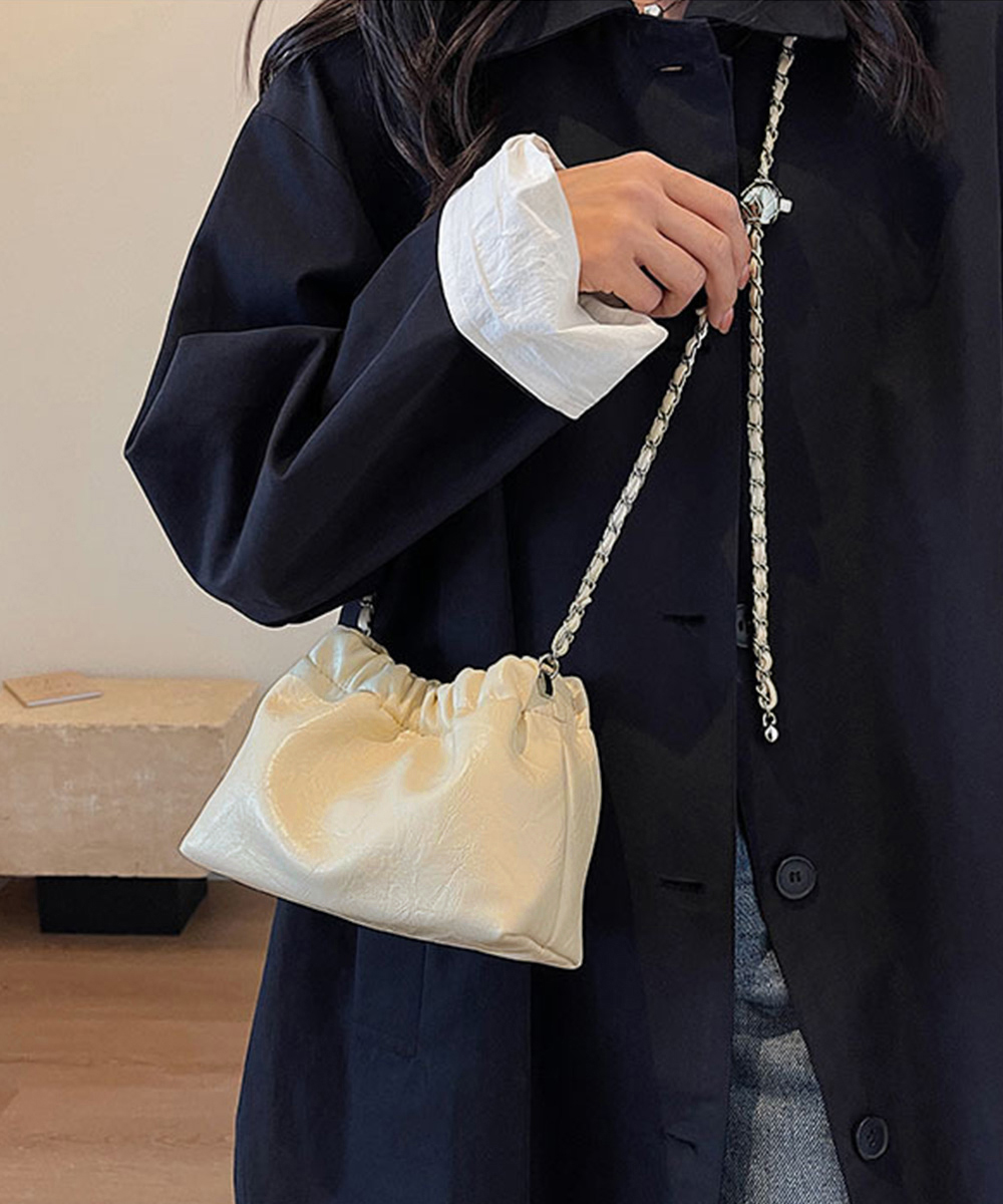 チェーン バッグ 上品光沢チェーンショルダー巾着バッグ