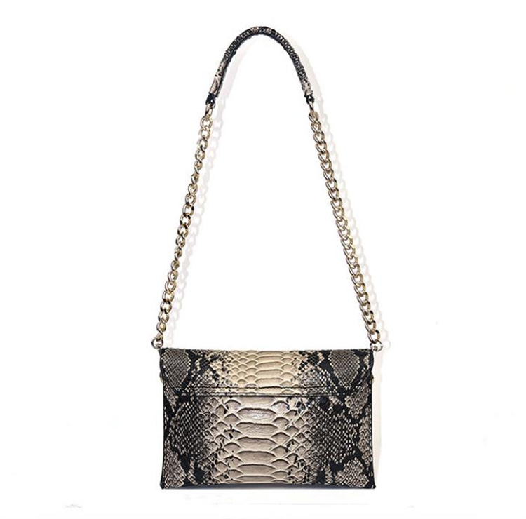 チェーン バッグ 蛇革風チェーン付きショルダーバッグ