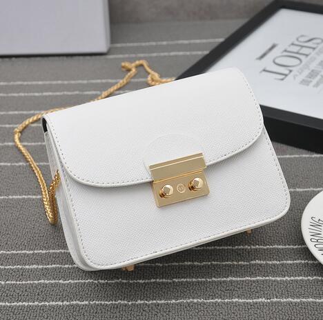 チェーン バッグ 新作合成皮革チェーンバッグ斜め掛け可愛いミニバッグ