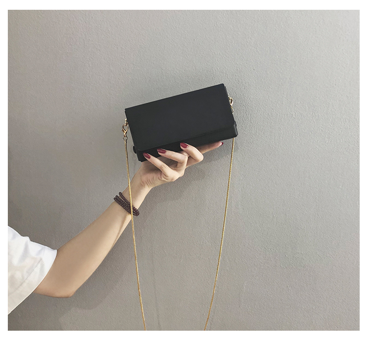 チェーンバッグ ミニ シンプルスクエア