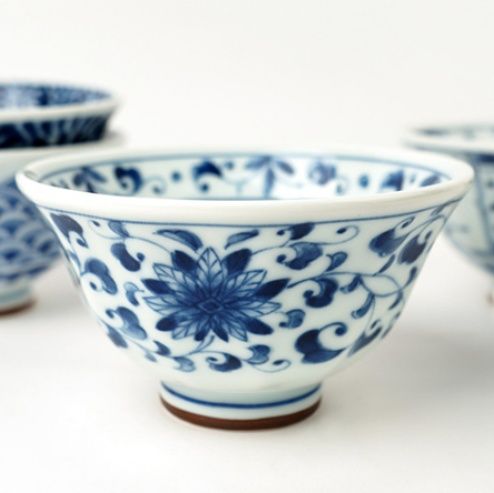 茶碗 和風花紋様磁器ご飯茶碗