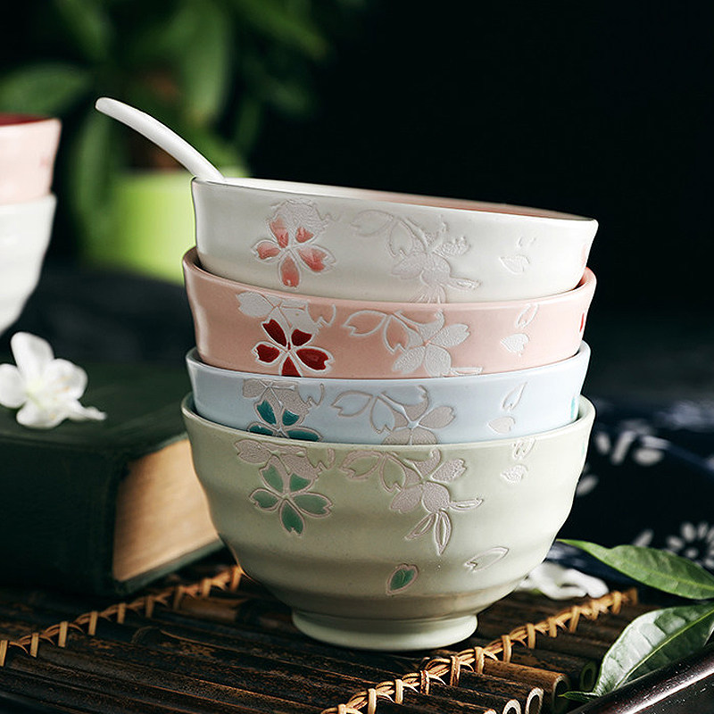 茶碗 桜花舞う浮彫装飾 ご飯茶碗