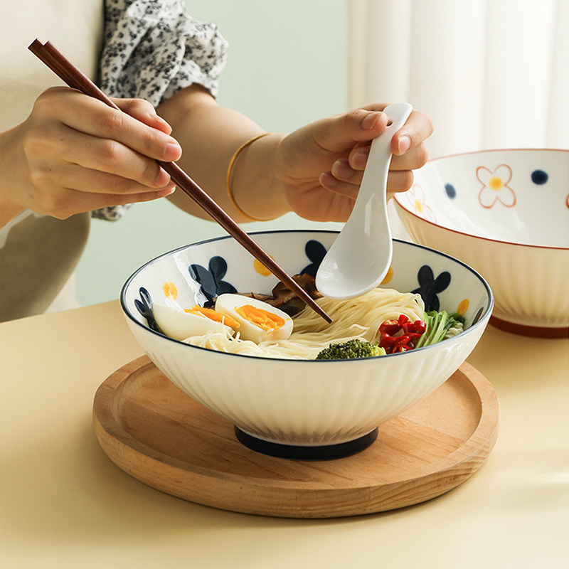 茶碗 花柄模様入り麺鉢 どんぶり茶碗