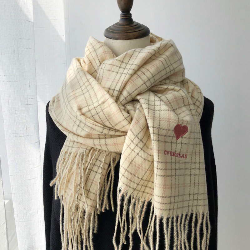 チェック 服 ハート刺繍入りチェック柄フリンジマフラー