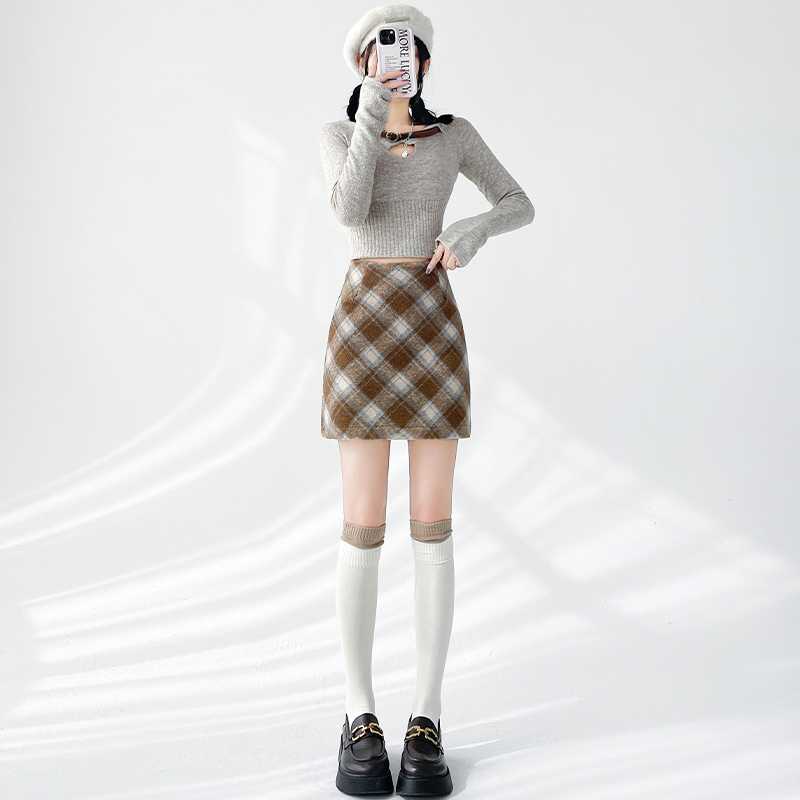 レトロ感が可愛い♡チェック柄ミニスカート