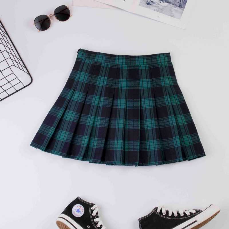 プリーツ入りチェックスカート