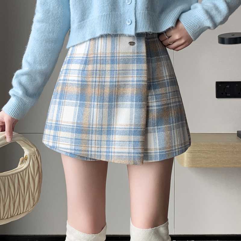 プリーツ入りチェックスカート