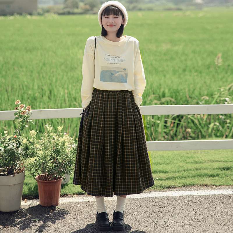 ナチュラルチェックスカート