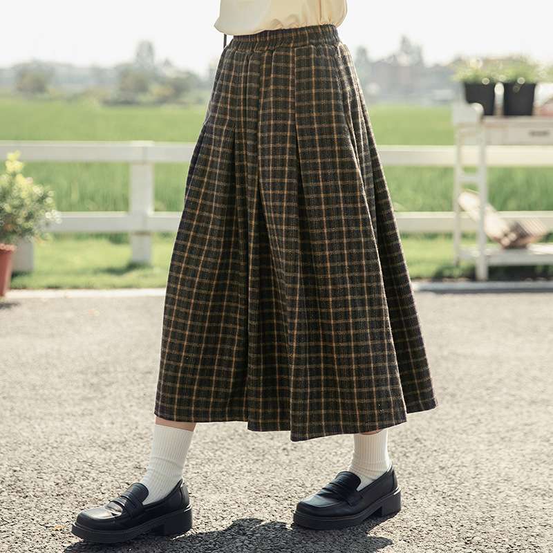 ナチュラルチェックスカート