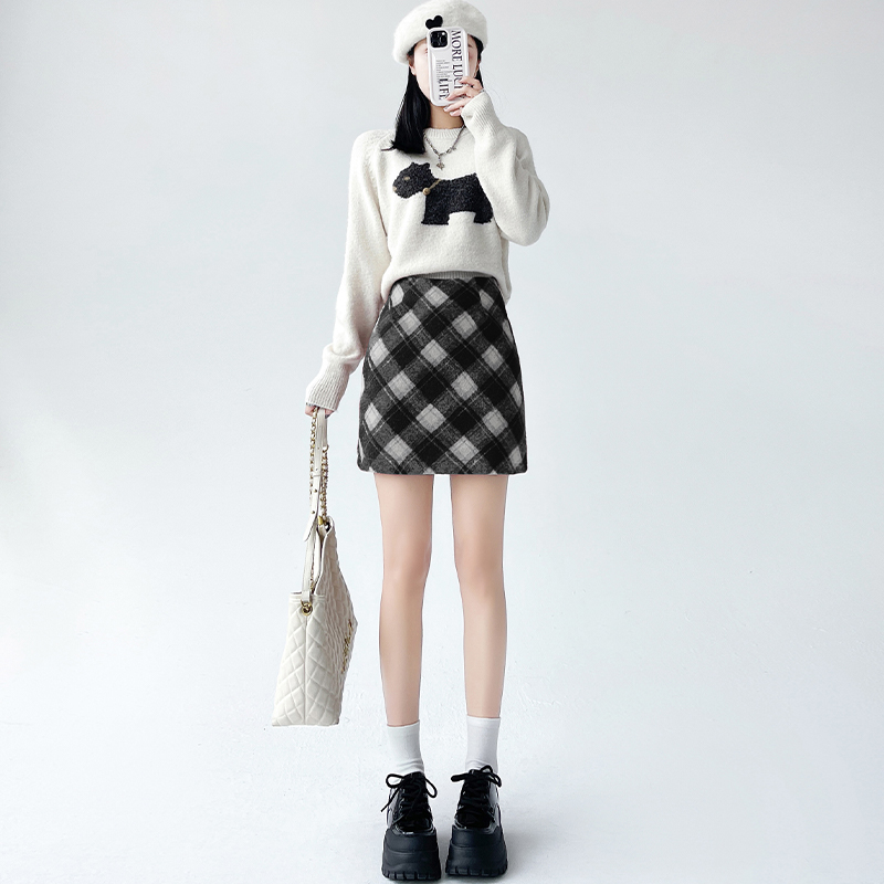 レトロ感が可愛い♡チェック柄ミニスカート