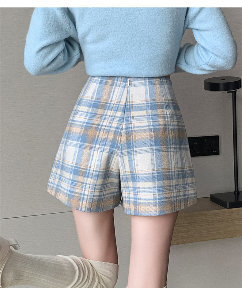 プリーツ入りチェックスカート