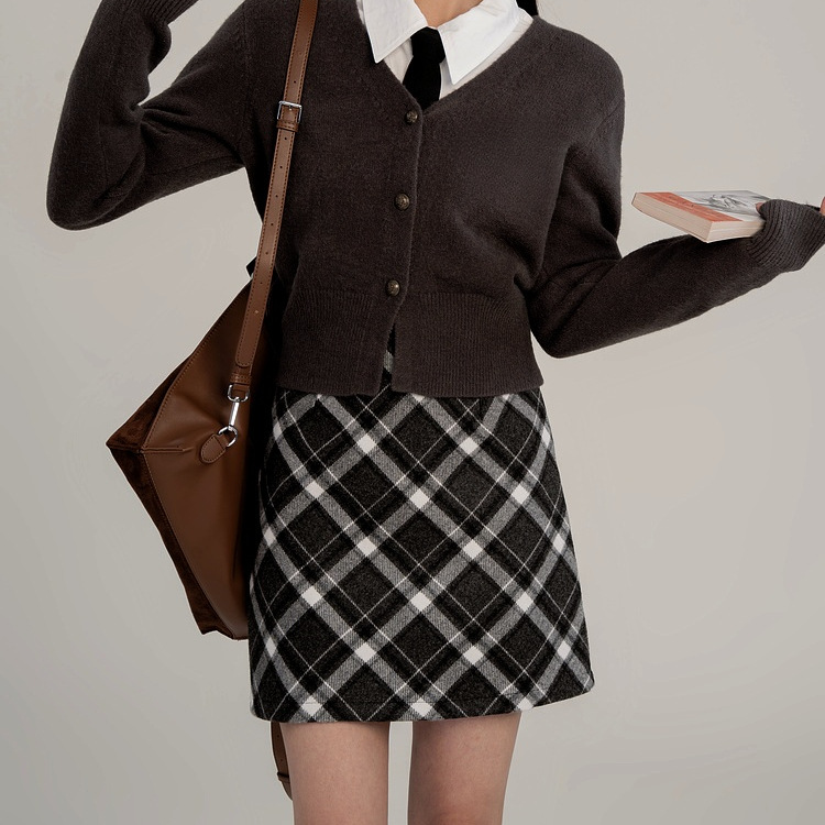 チェックスカート 斜め格子柄のウール混タイトミニスカート