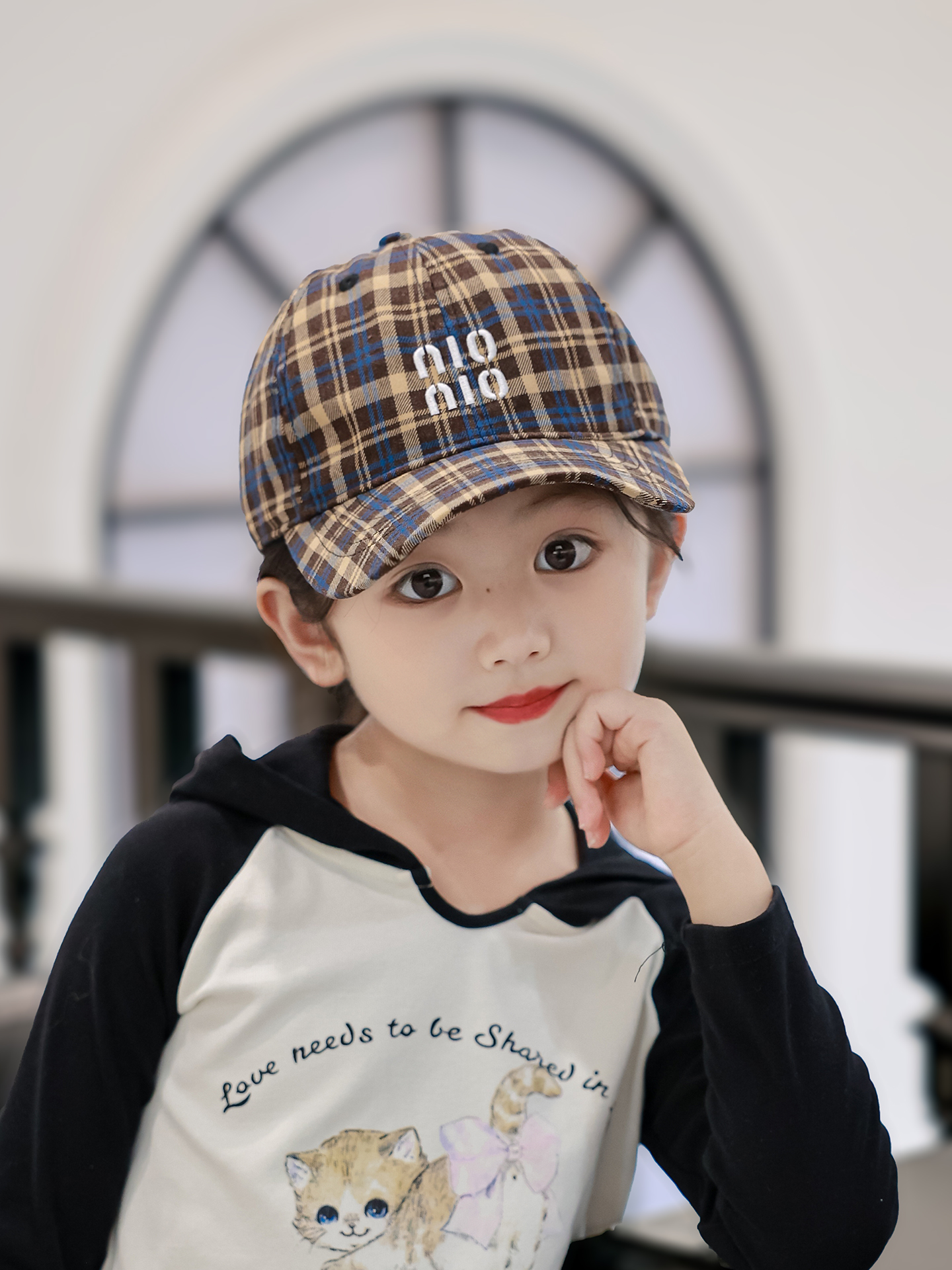 https://fulmo-img-server.com/cheerhat/1449e543-cc93-455b-bcb4-5c216f64ef36.jpg