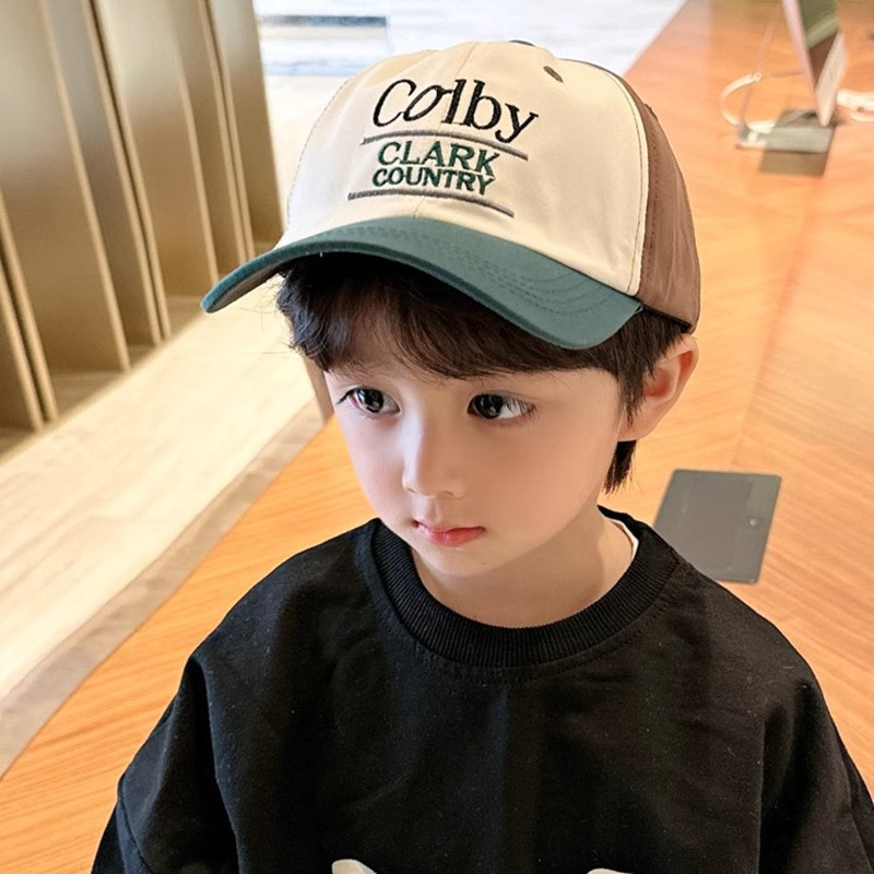 https://fulmo-img-server.com/cheerhat/1ef839a9-10b6-48de-9eb7-dca9a7507bd0.jpg