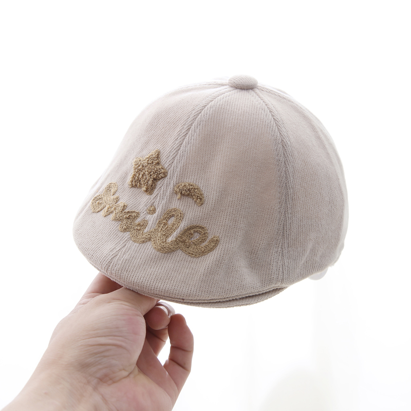 キッズ帽子 笑顔刺繍入りベビーキャスケット帽子
