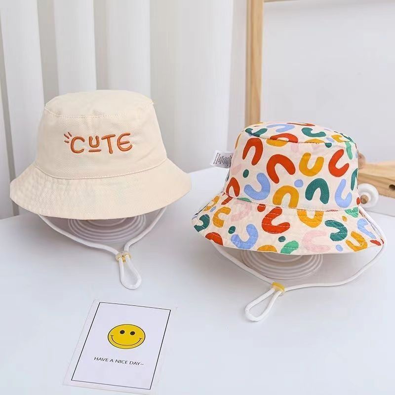 キッズ帽子 かわいい柄のリバーシブルハット