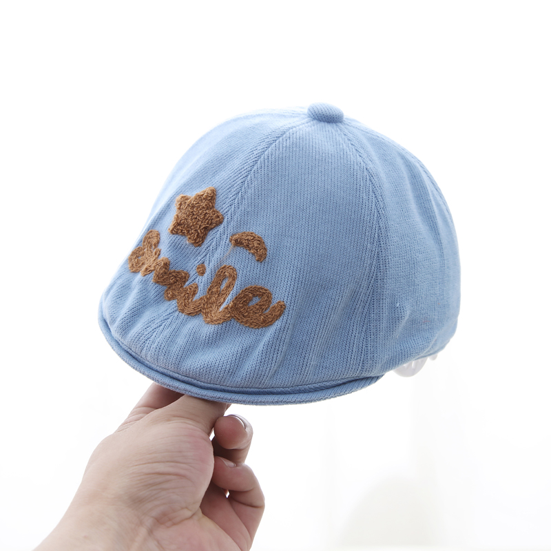 キッズ帽子 笑顔刺繍入りベビーキャスケット帽子