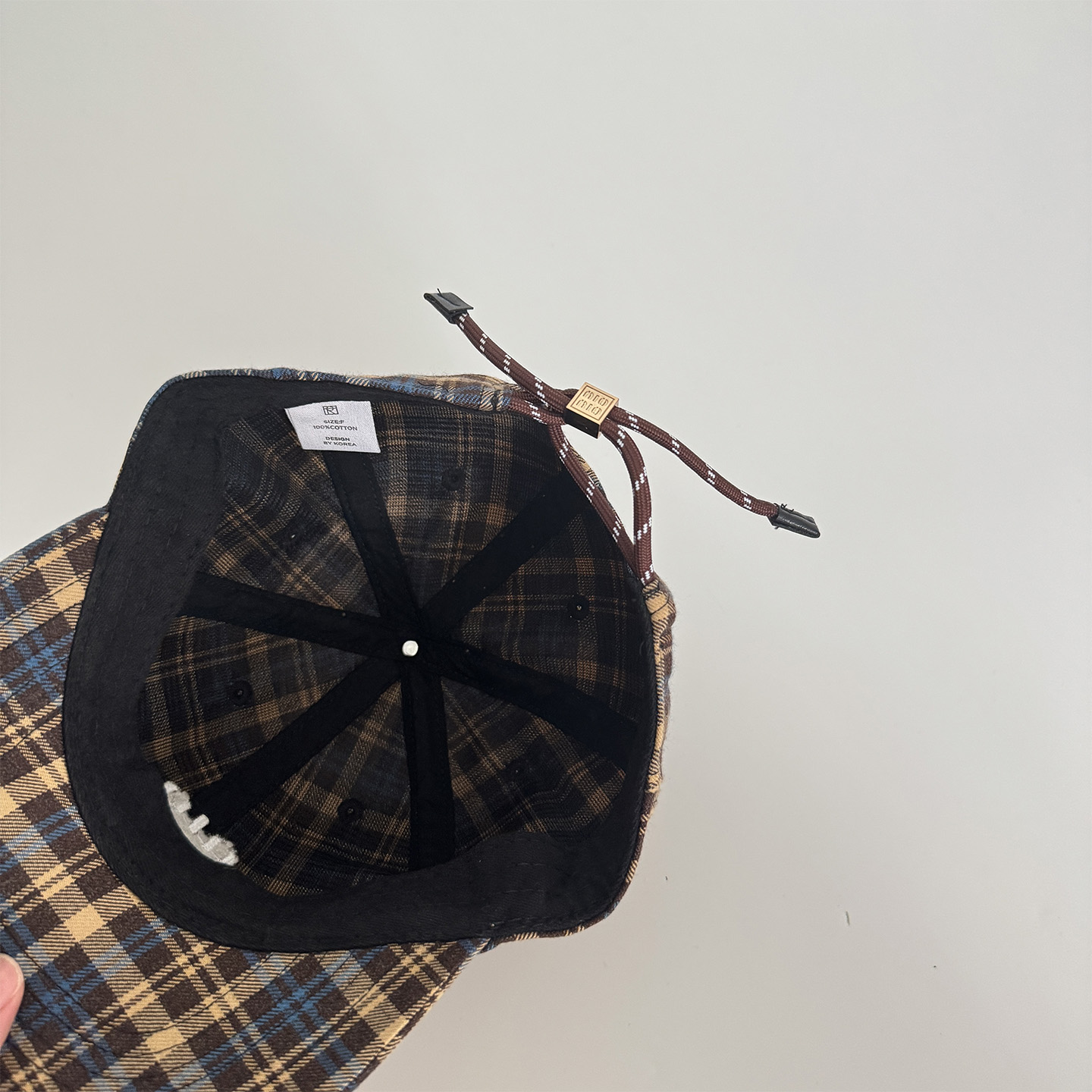 https://fulmo-img-server.com/cheerhat/3ce67379-57b1-402b-92c7-3c4e8d8e4520.jpg