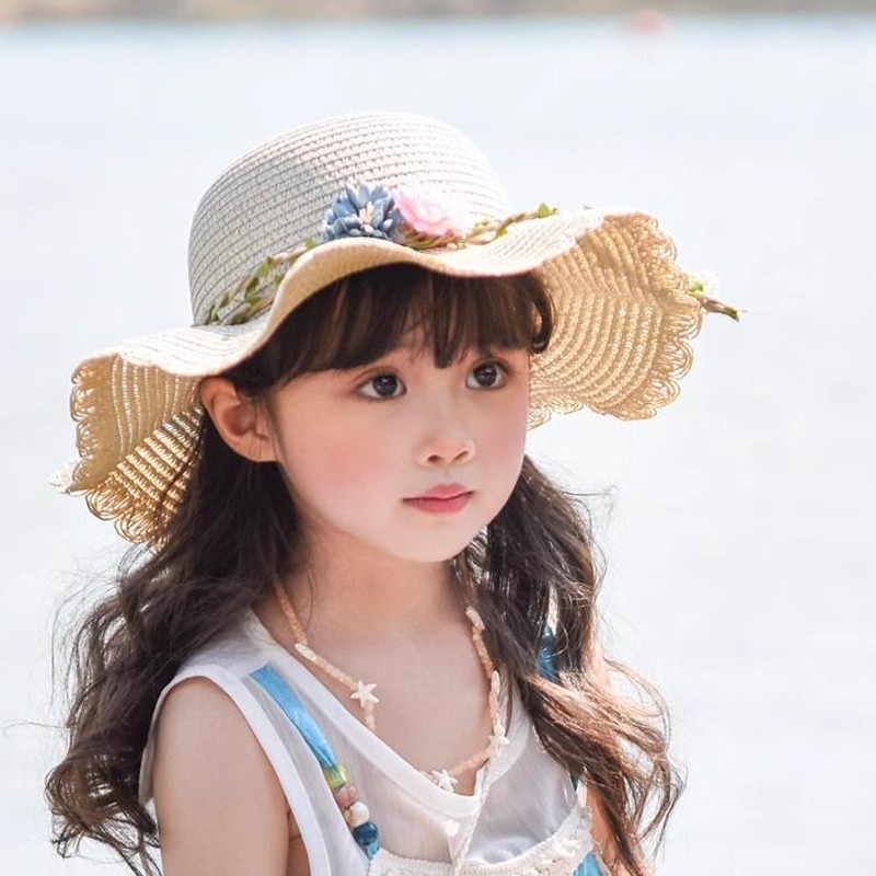キッズ帽子 お花飾り付きウェーブ麦わら帽子