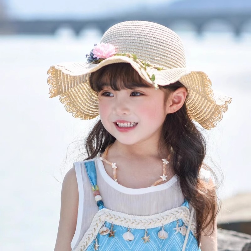キッズ帽子 お花飾り付きウェーブ麦わら帽子