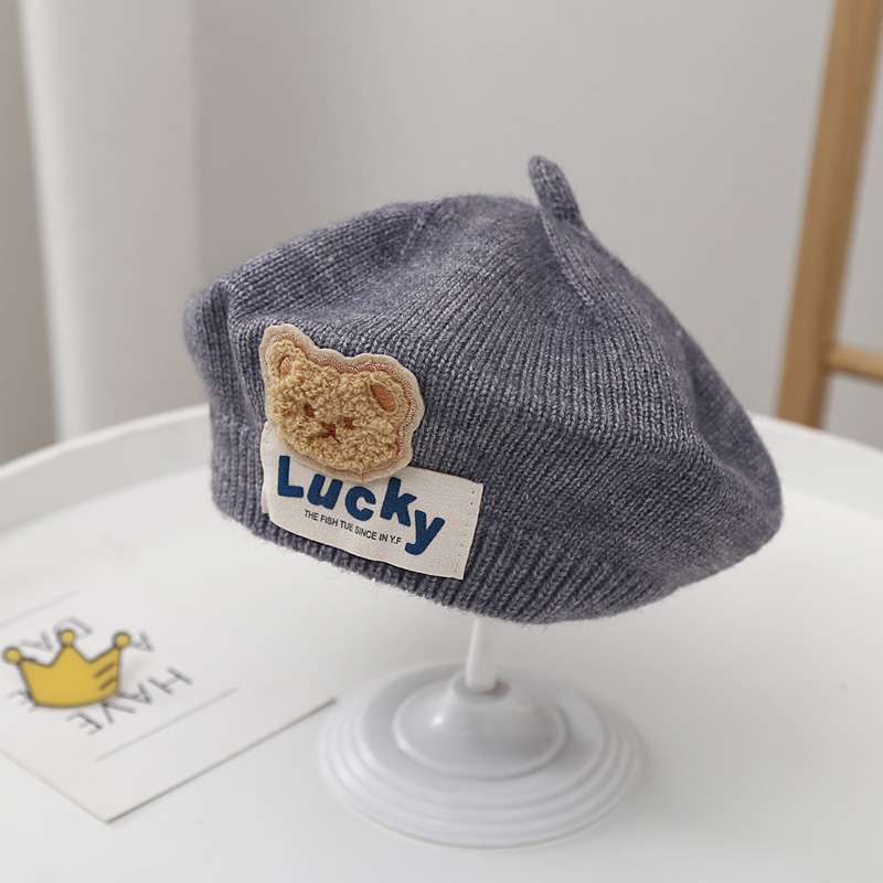 キッズ帽子  くまさん刺繍入りベレー帽