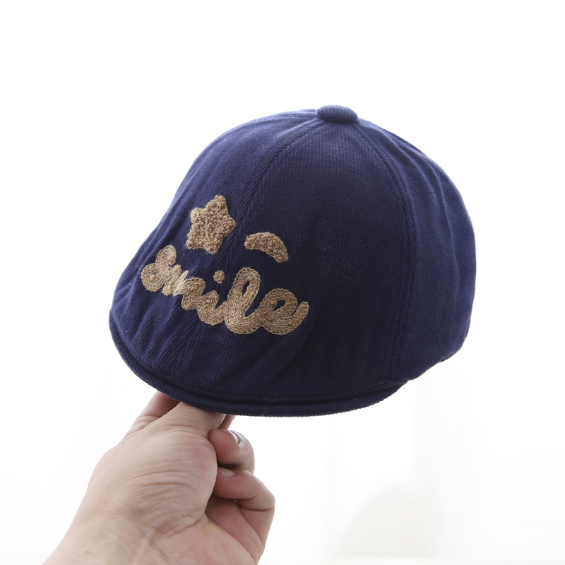 キッズ帽子 笑顔刺繍入りベビーキャスケット帽子