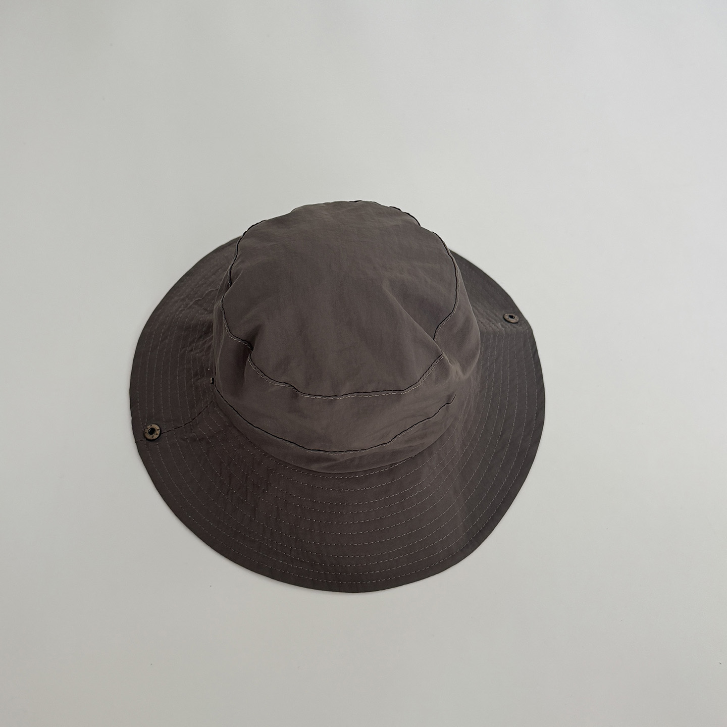 https://fulmo-img-server.com/cheerhat/c947b54c-c9c0-49d7-b68c-e97aa76762ea.jpg