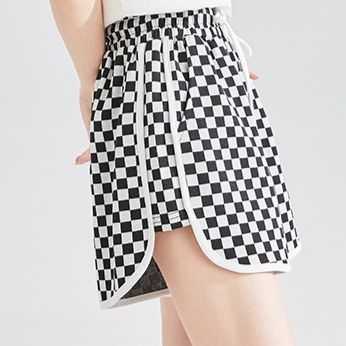 チェックパンツ 市松模様のリラックスショートパンツ