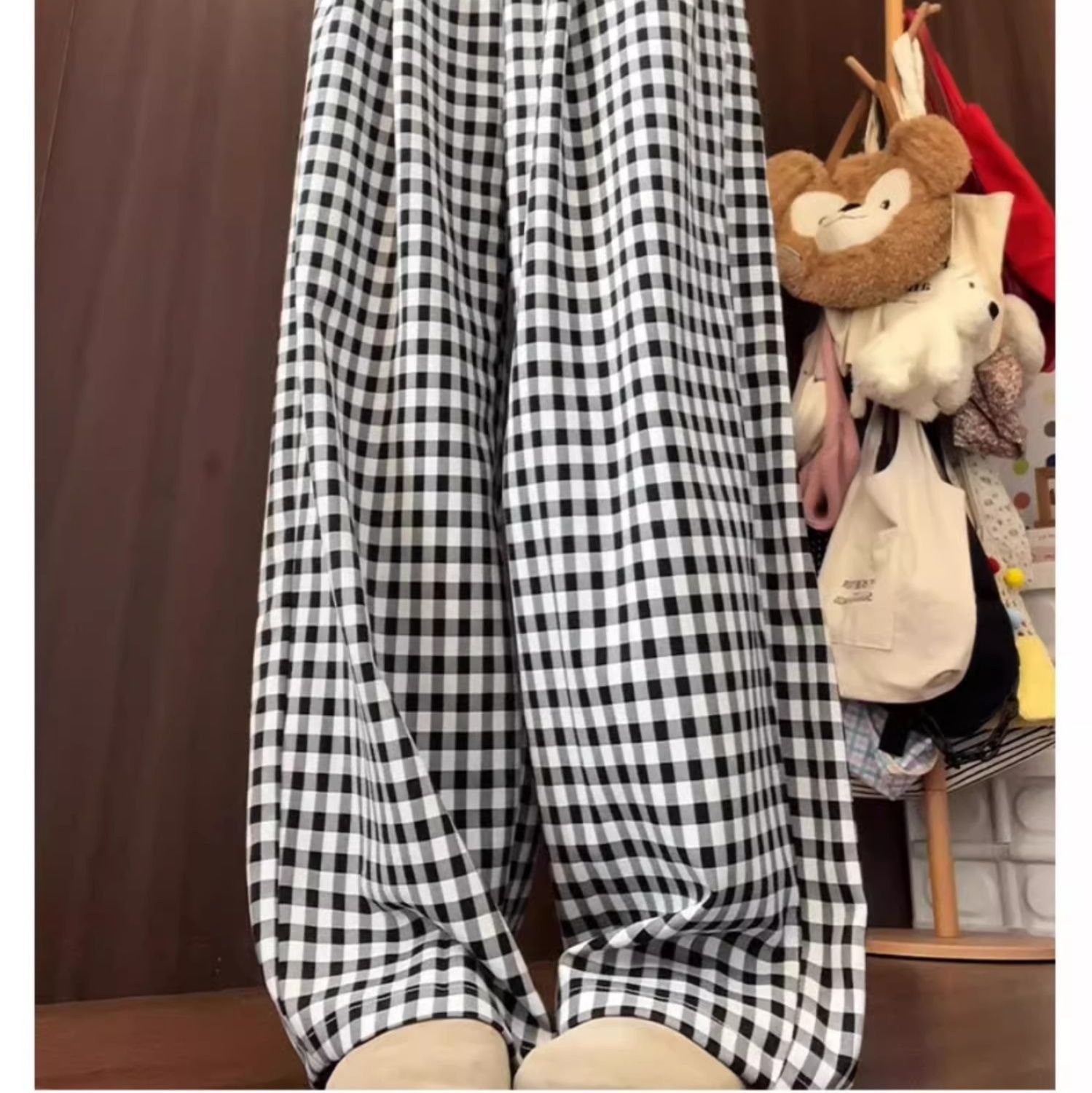 チェックパンツ 格子模様のゆったりパンツ
