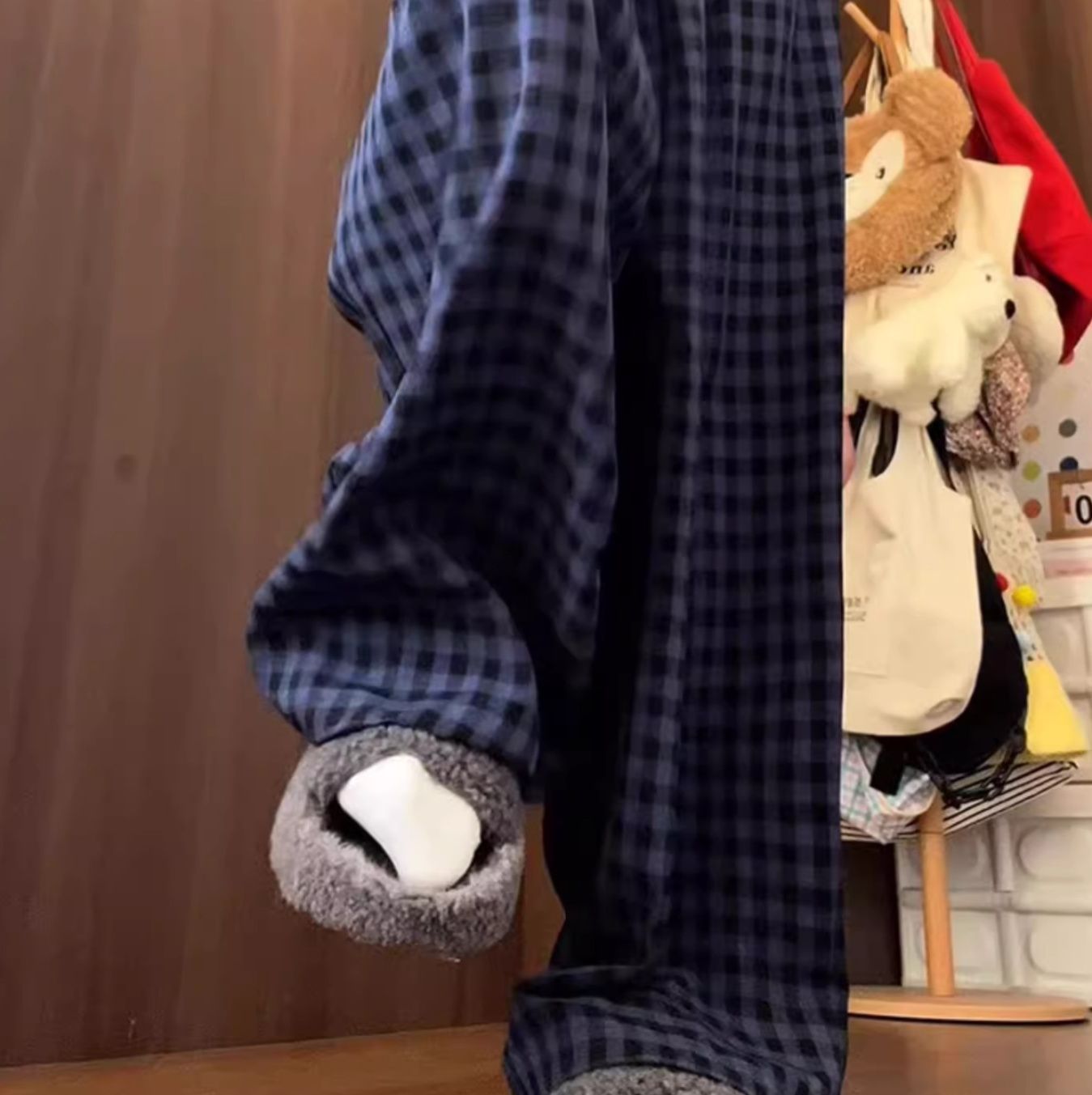 チェックパンツ 格子模様のゆったりパンツ
