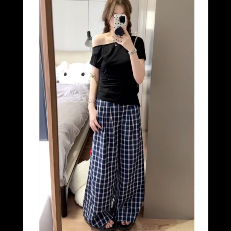 チェックパンツ 格子模様のゆったりパンツ