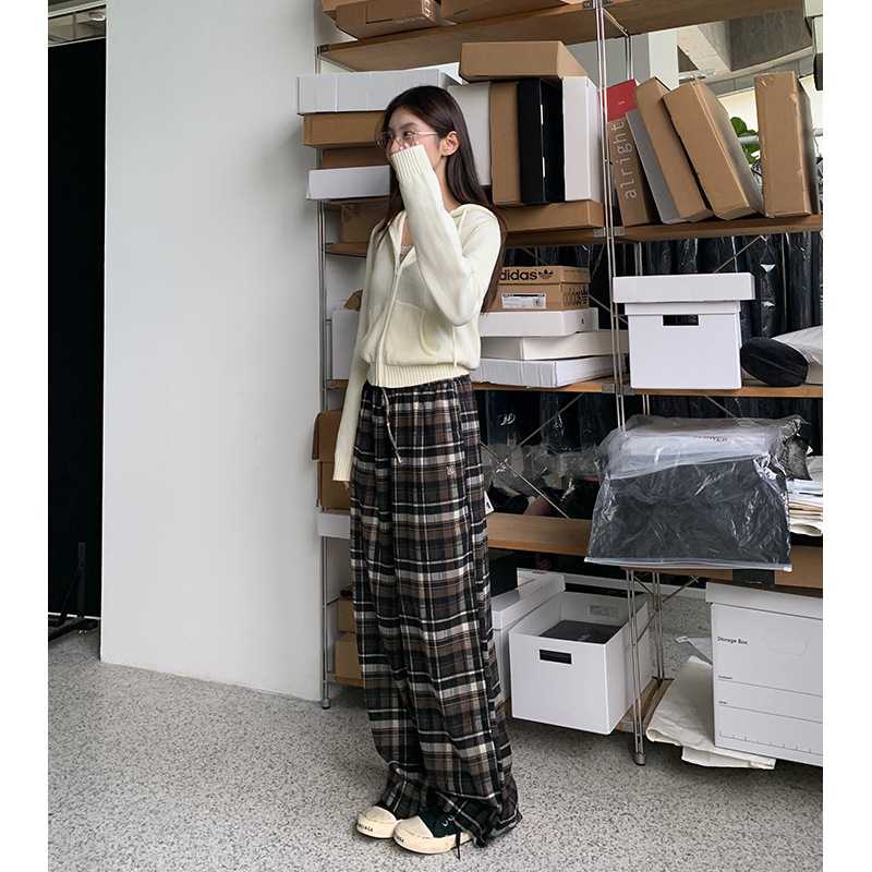 チェックパンツ ウエストゴム入り ゆったりタータンパンツ