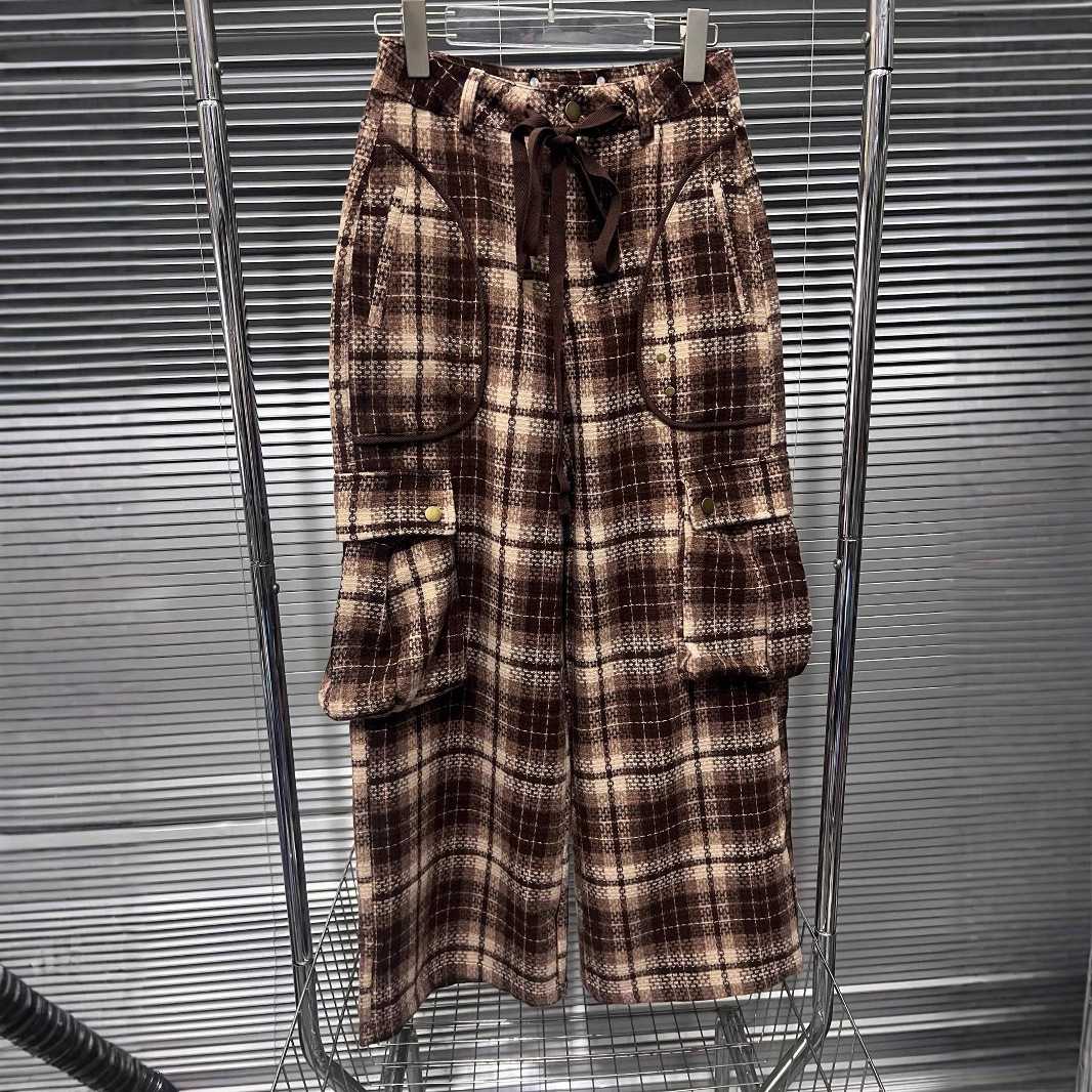 チェックパンツ ブラウン あたたか素材のゆったりワイドパンツ