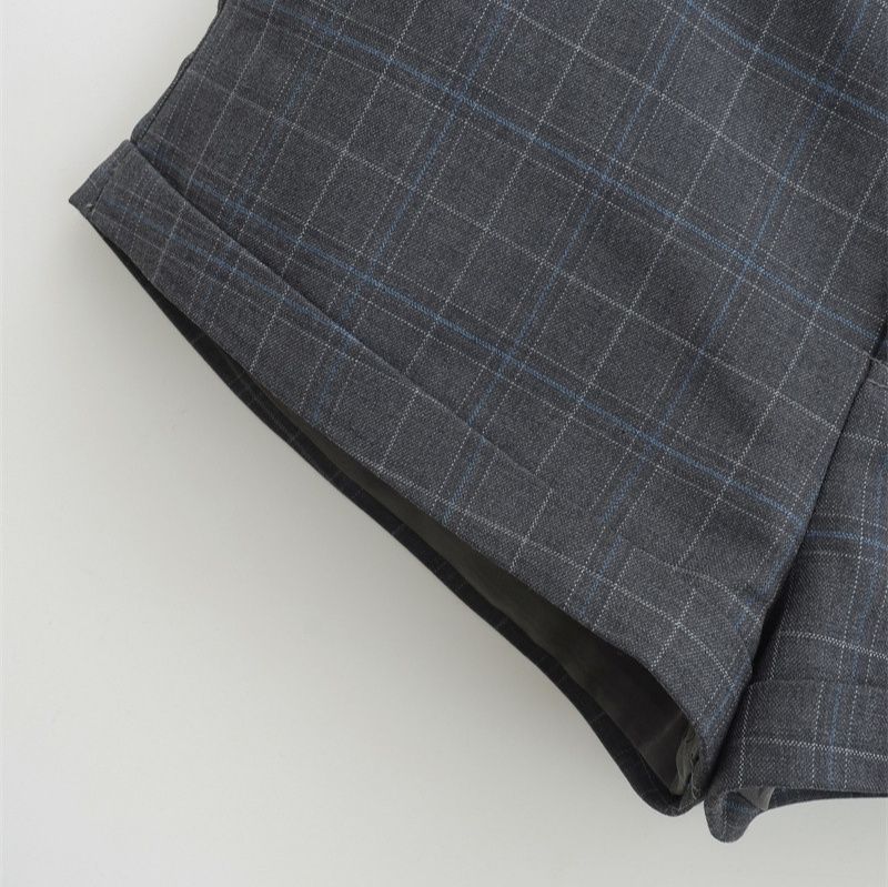 チェックパンツ 大人上品な格子柄ロールアップ　ショートパンツ