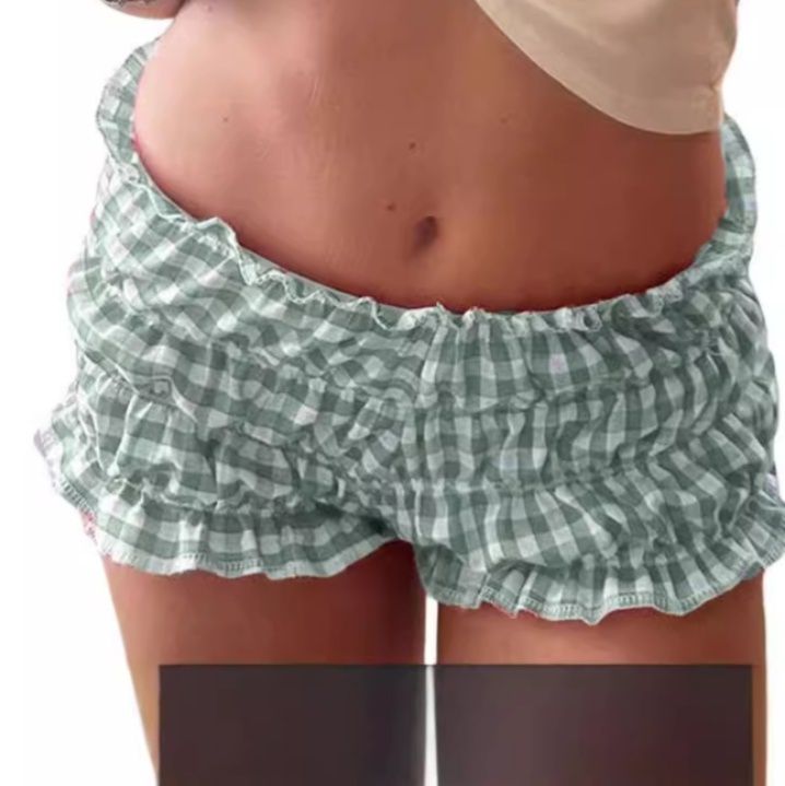 チェックパンツ ギンガムチェック柄フリル付き　ショートパンツ